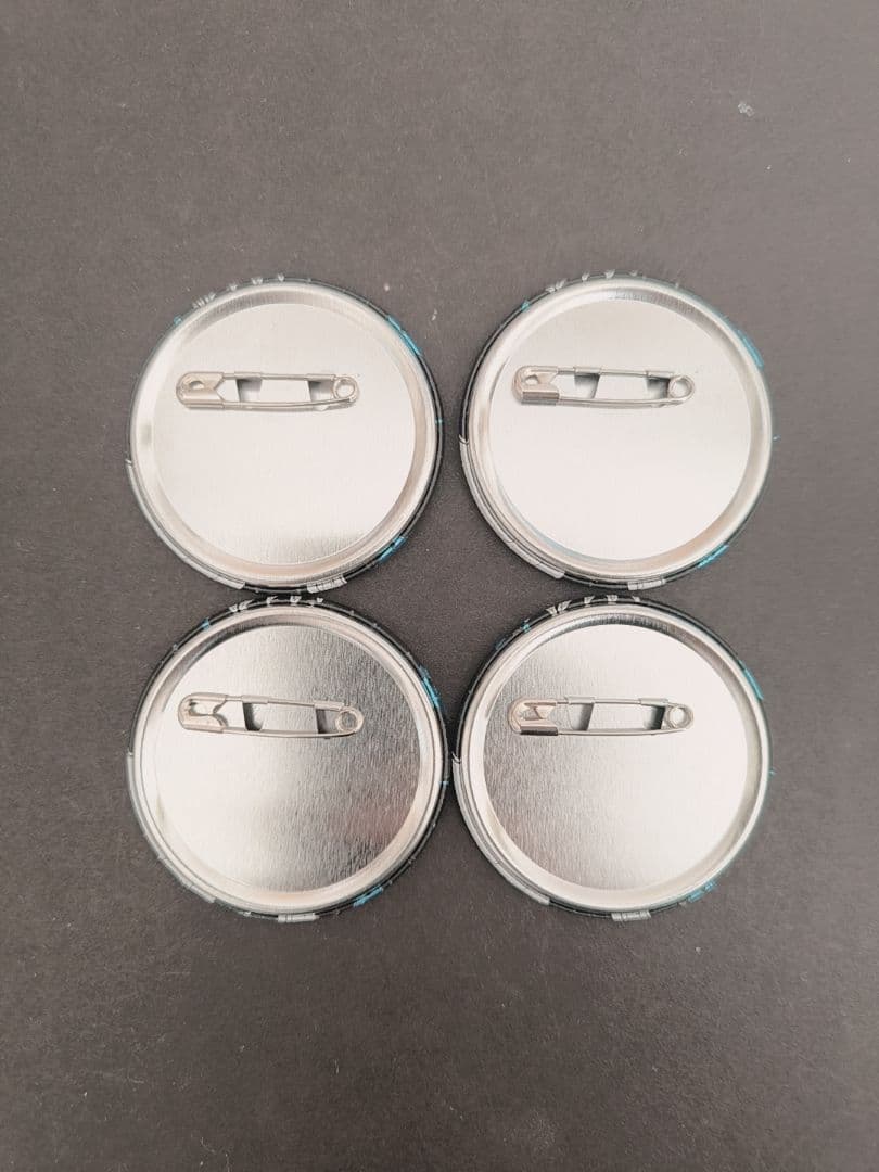 呪術廻戦展 芥見下々 デコレクション缶バッジ 五条悟 4点