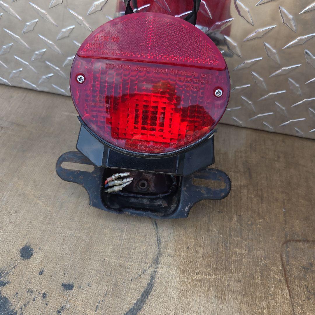 カワサキ、袴テールランプ