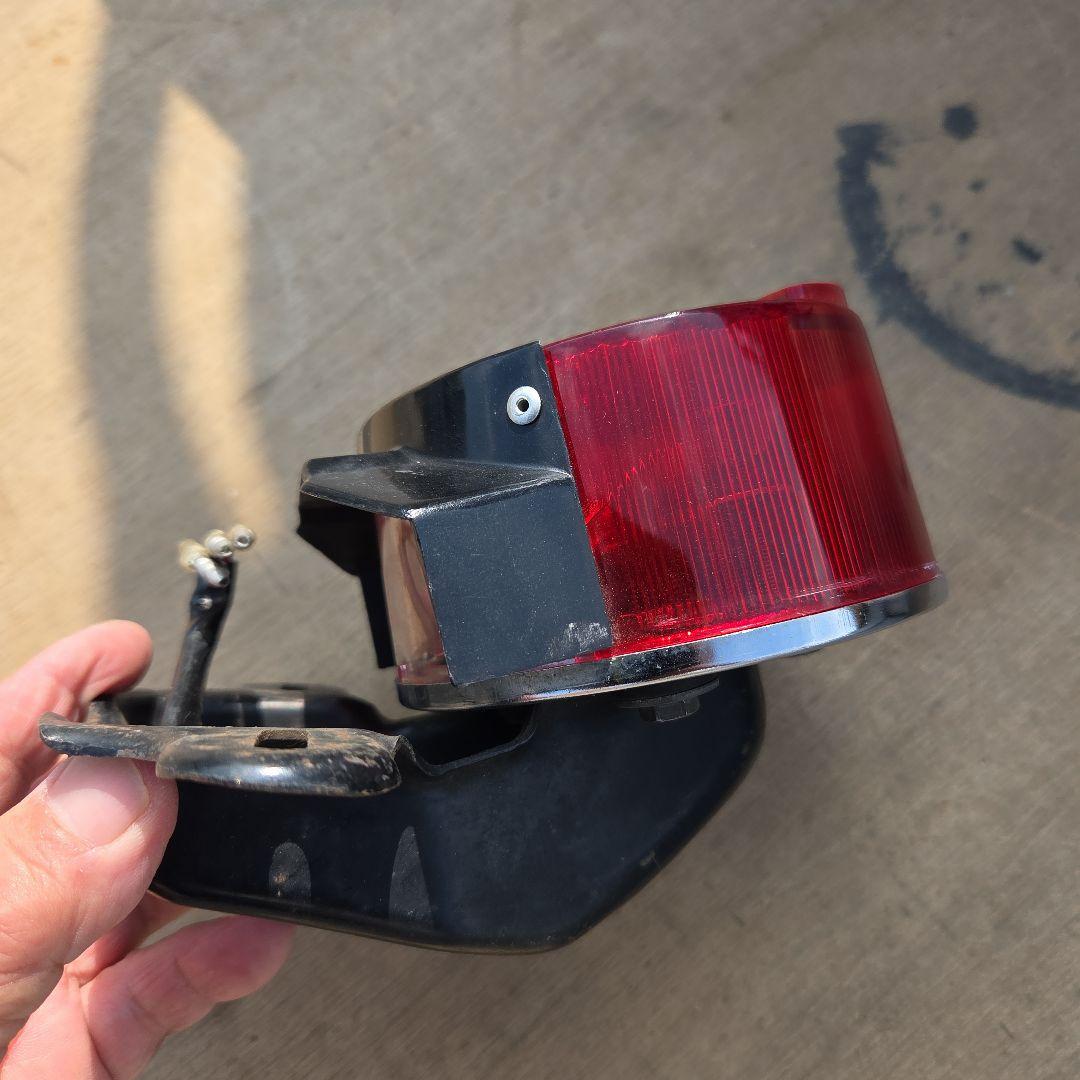 カワサキ、袴テールランプ