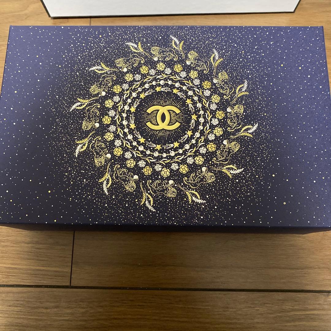 シャネル　CHANEL リップアンドネイルケアセット　ホリデー　2025