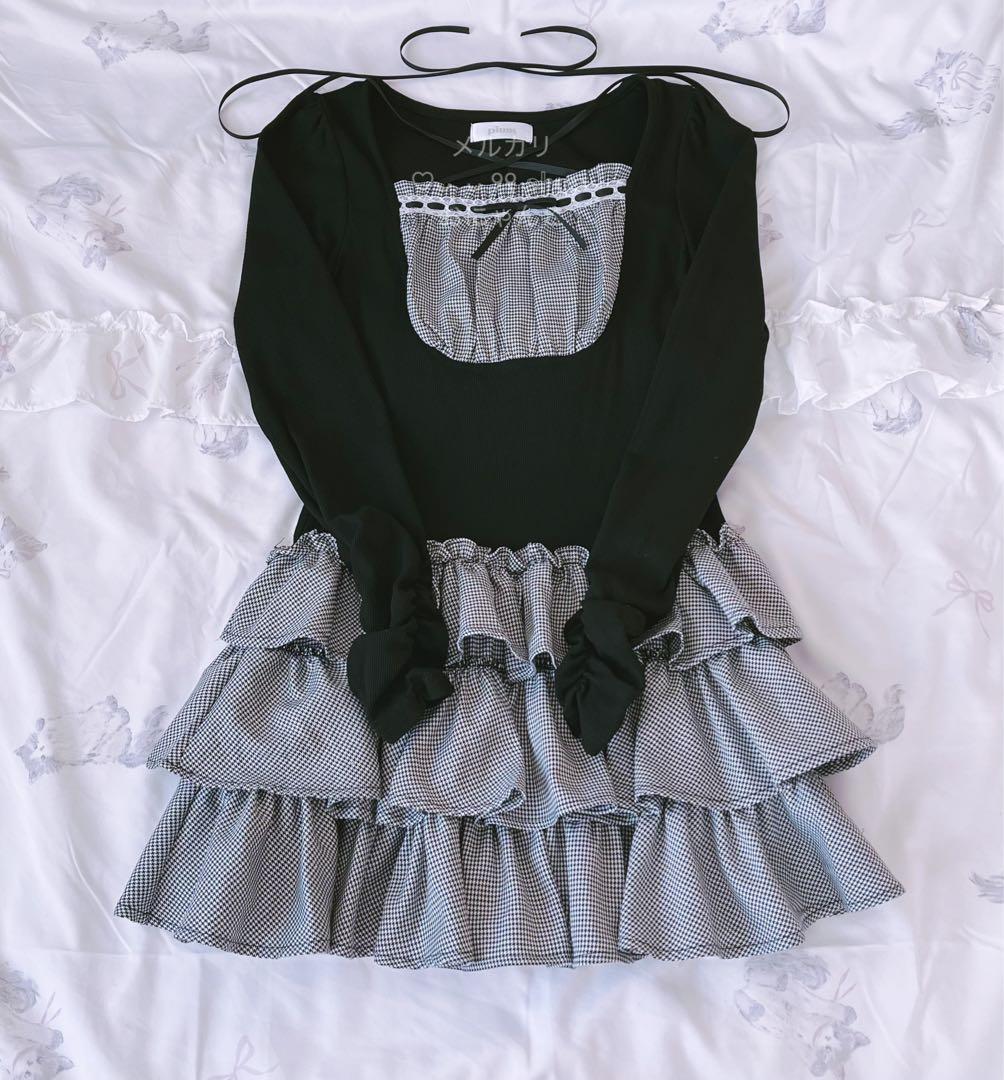 ♡︎pium♡︎୨୧ラウンドフリルティアードリブワンピース ブラック