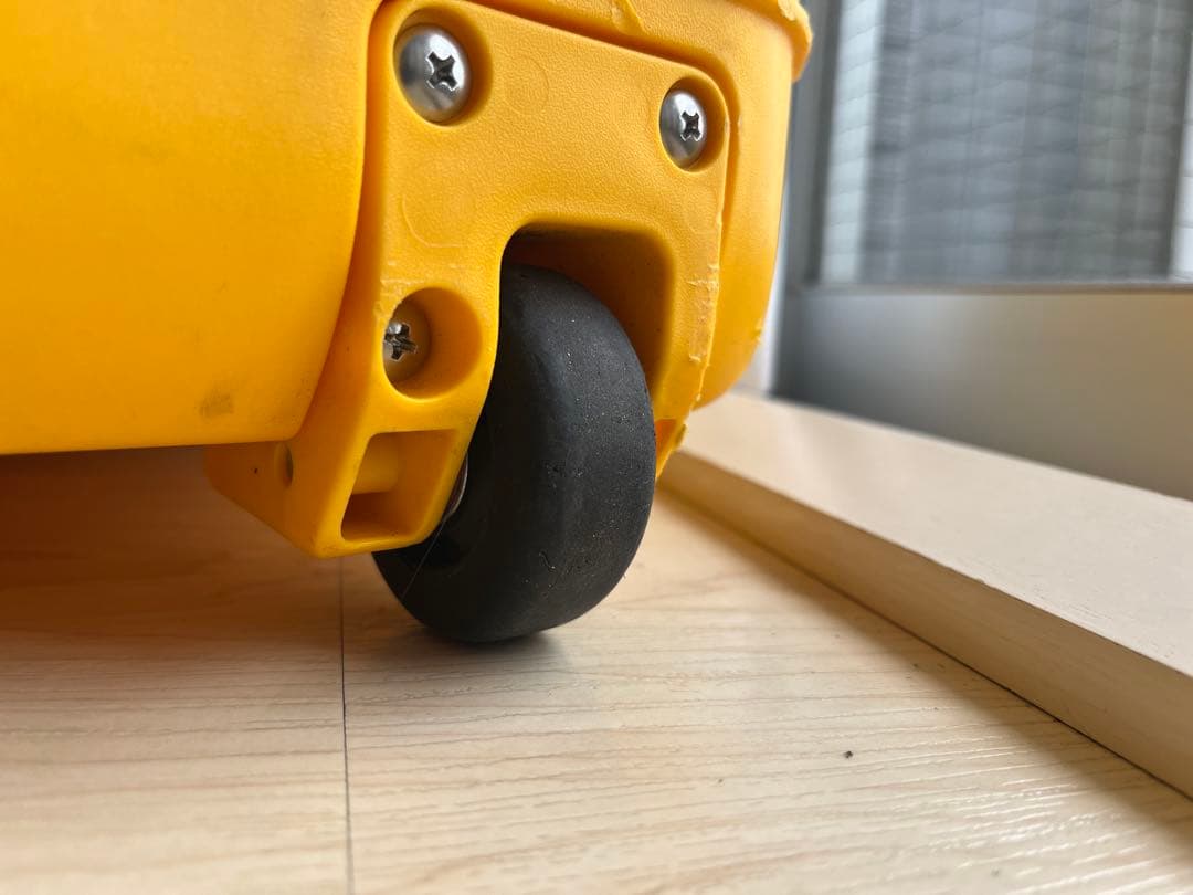 PELICAN AIR イエローケース キャスター付き