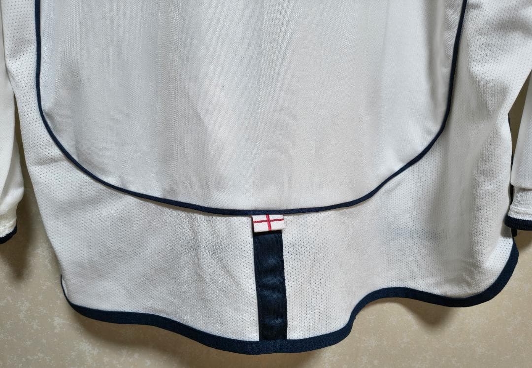 【正規品】中古良品 Umbro イングランド代表 ベッカム 7 長袖 Lサイズ