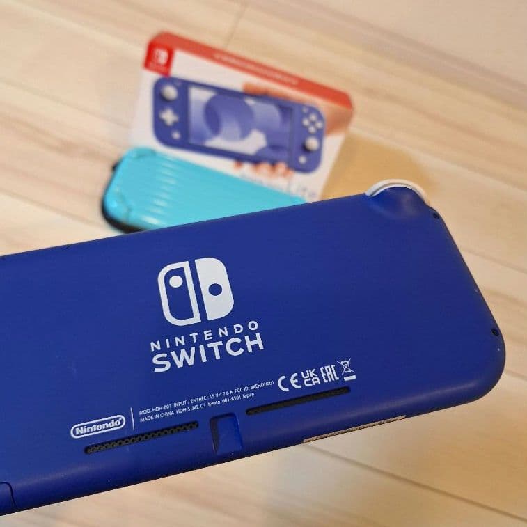 Nintendo Switch Lite　本体