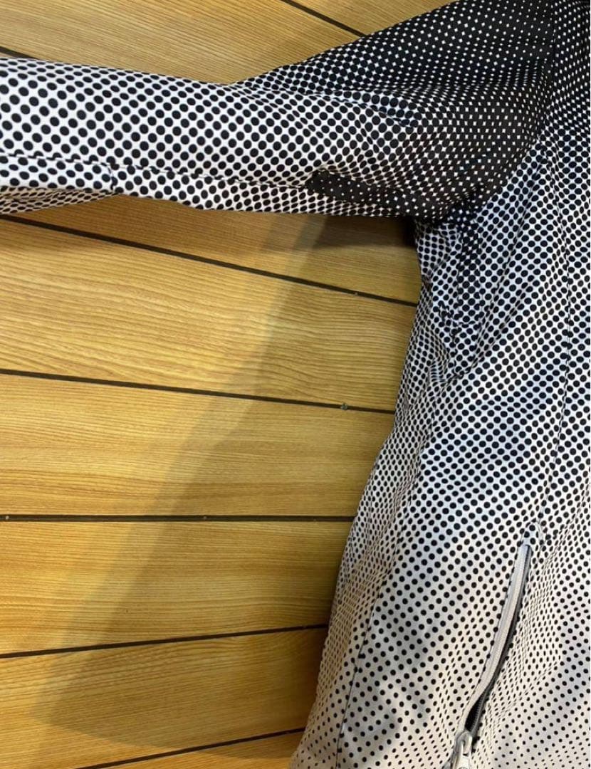 美品！　ロキシー　スノーウェア　レディース　Mサイズ ブラック　ジャケット