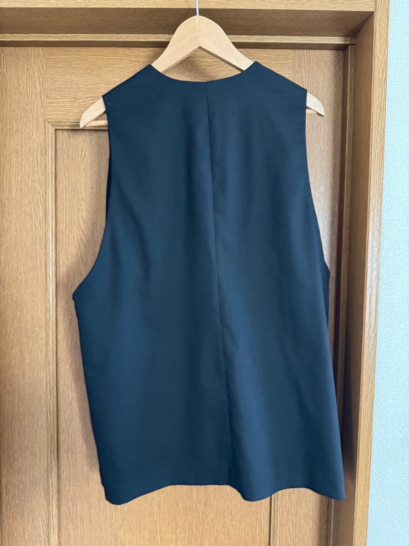 mizuiro ind ディープVネックベスト　ブラック