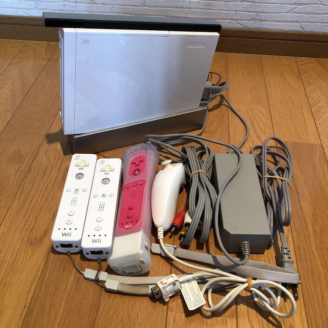 wii　本体　ソフト１０枚　コントローラー４本セット