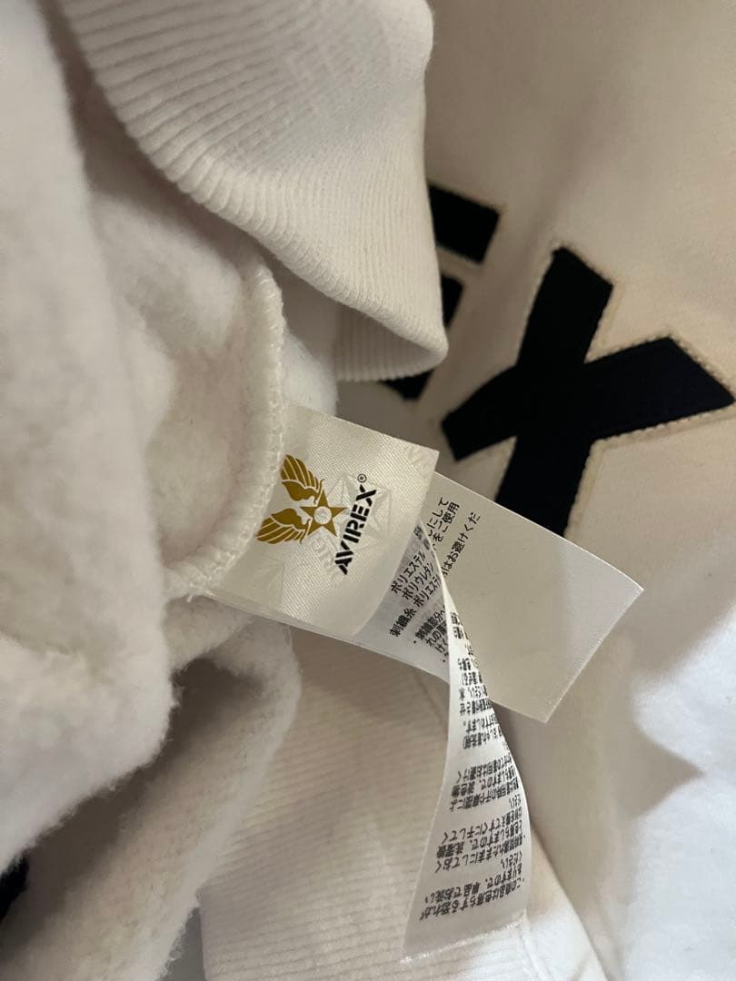 ぺ*ー様 AVIREXパーカー白