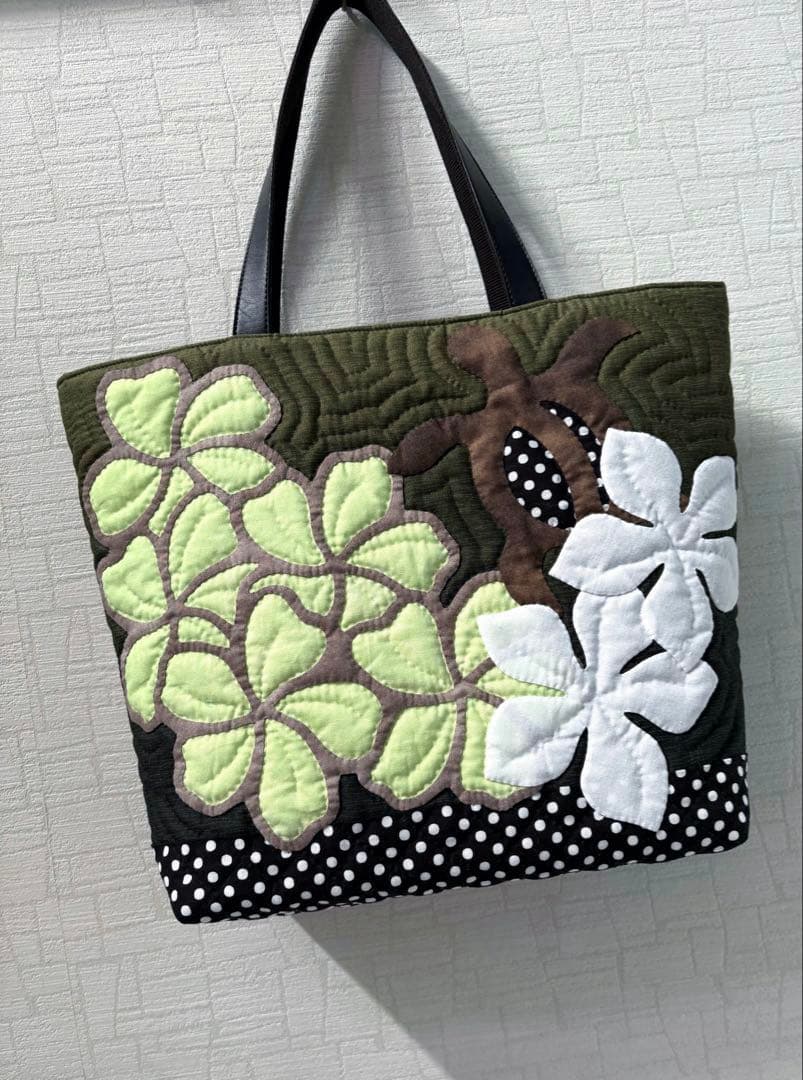 ハワイアンキルトバッグ　　プルメリア&ホヌ　オリーブグリーン