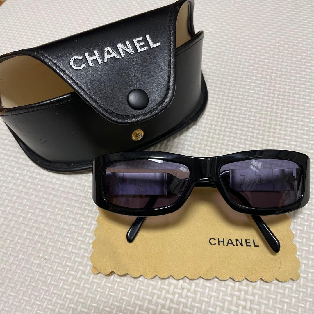 CHANEL　シャネル　サングラス　黒　ケース付き　ヴィンテージ