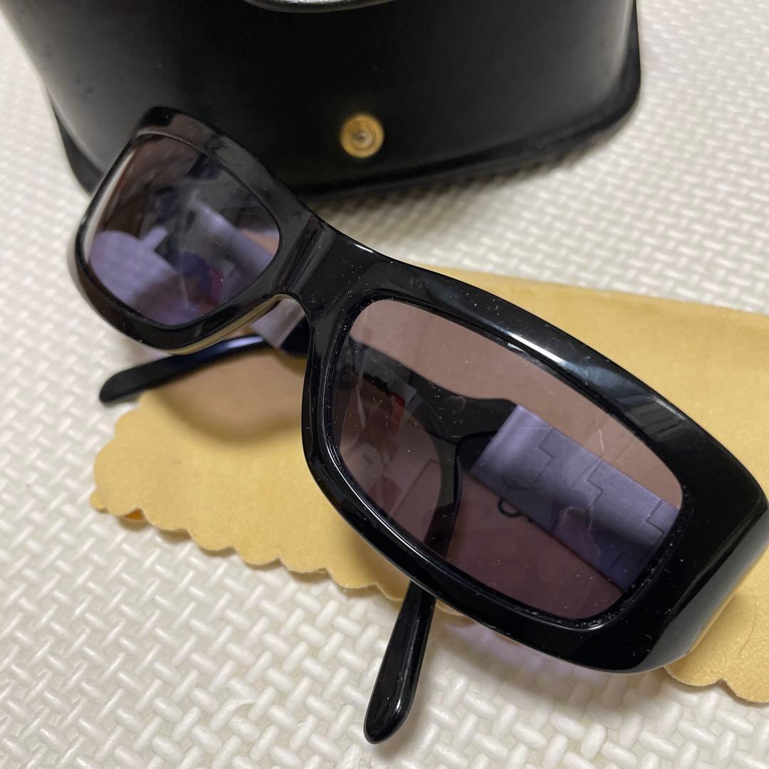 CHANEL　シャネル　サングラス　黒　ケース付き　ヴィンテージ