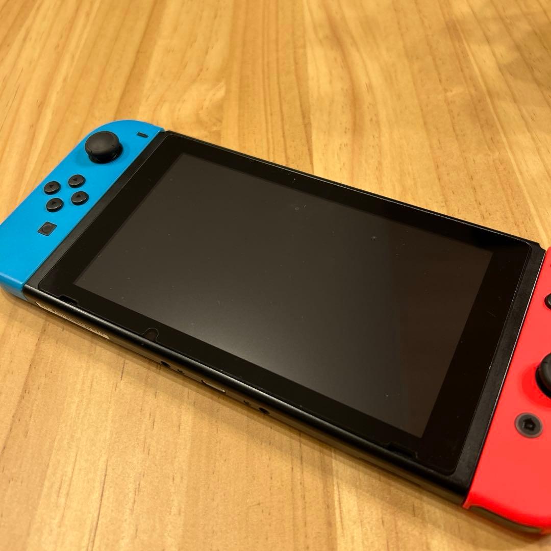 か*の様 Nintendo Switch 本体　赤/青