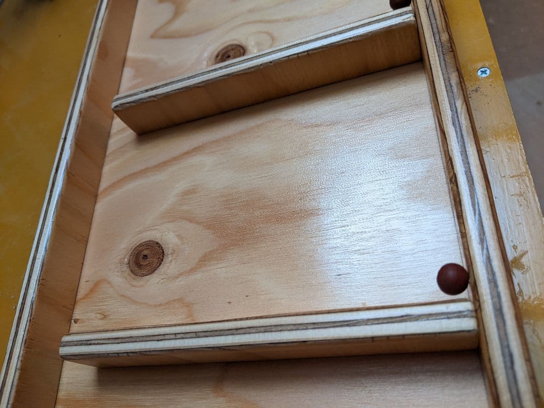 【壁掛本棚付】NARUTO全72巻&表紙を飾れるコミックラック 6冊用×12個