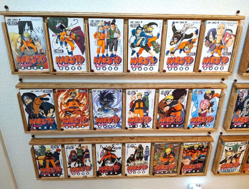 【壁掛本棚付】NARUTO全72巻&表紙を飾れるコミックラック 6冊用×12個