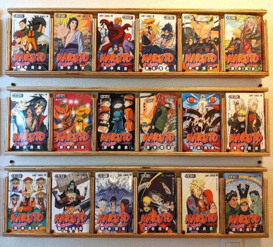【壁掛本棚付】NARUTO全72巻&表紙を飾れるコミックラック 6冊用×12個