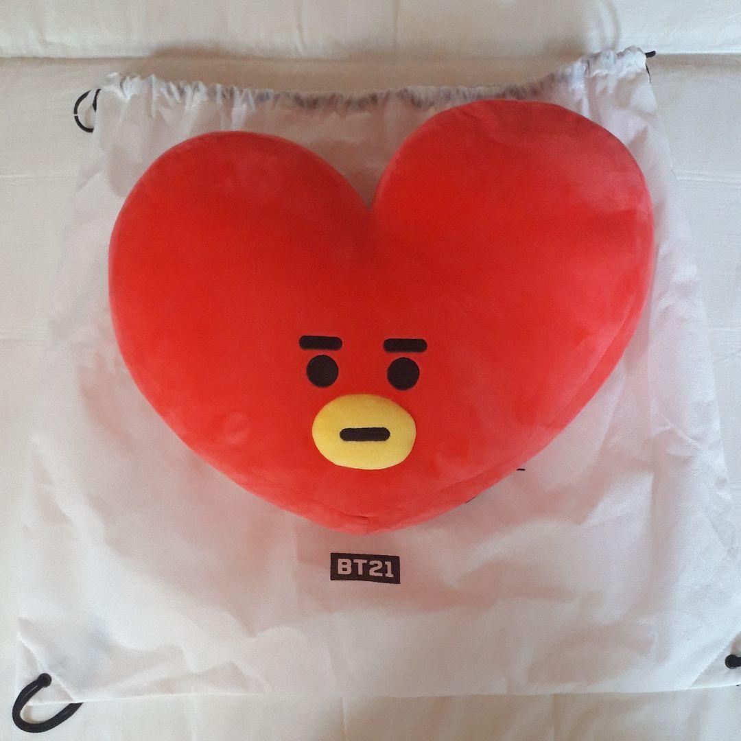 白 グクテテパーカー TATA公式クッション テヒョン缶バッチ