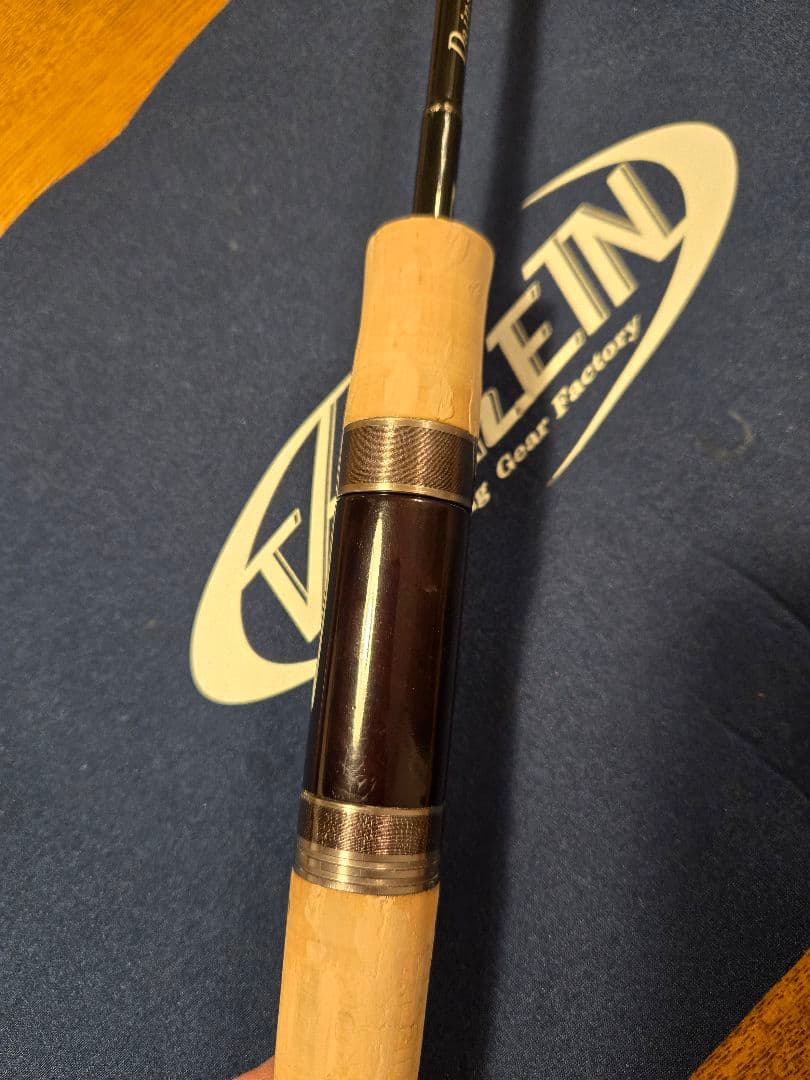 ダーインスレイヴ ブラックヴェスパイン 61l-h