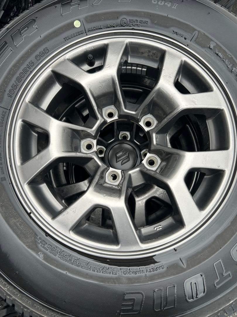 新車外しジムニーシエラ純正アルミ&タイヤ4本セット