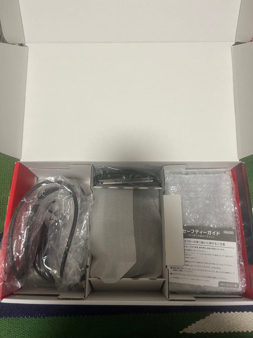 Nintendo Switch 本体　カセットセット