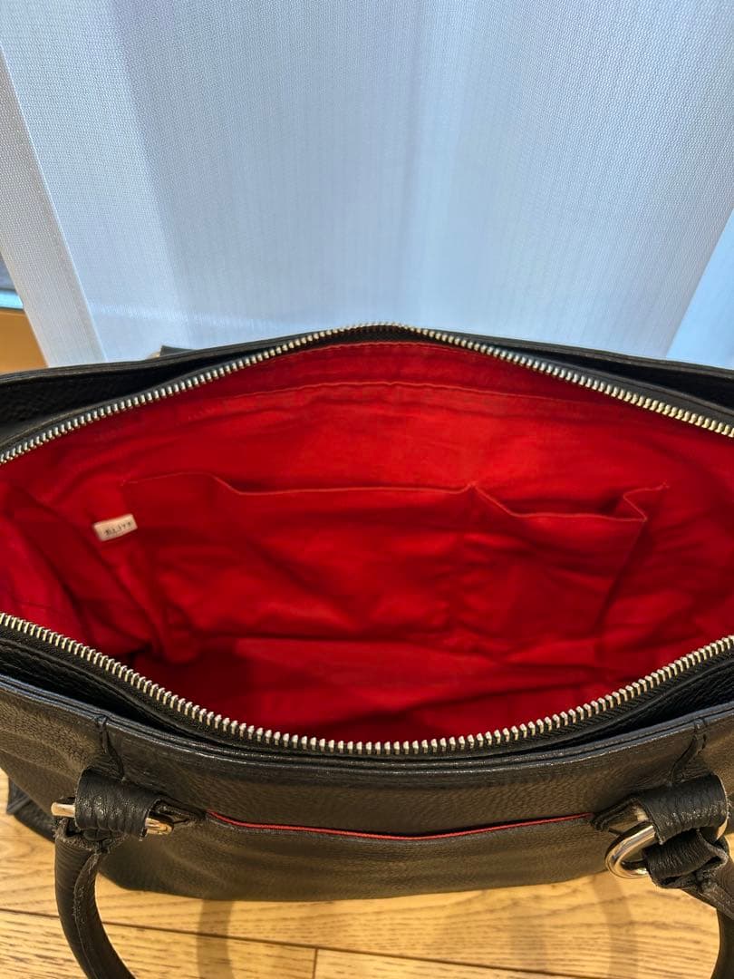 ヴィヴァンウエストウッド　型押しレザーバッグ