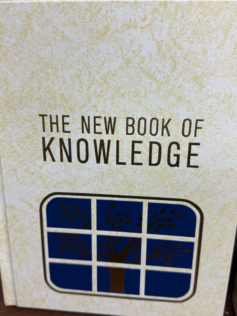 【送料込み】洋書　ザニューブックオブナレッジ　2冊まとめ