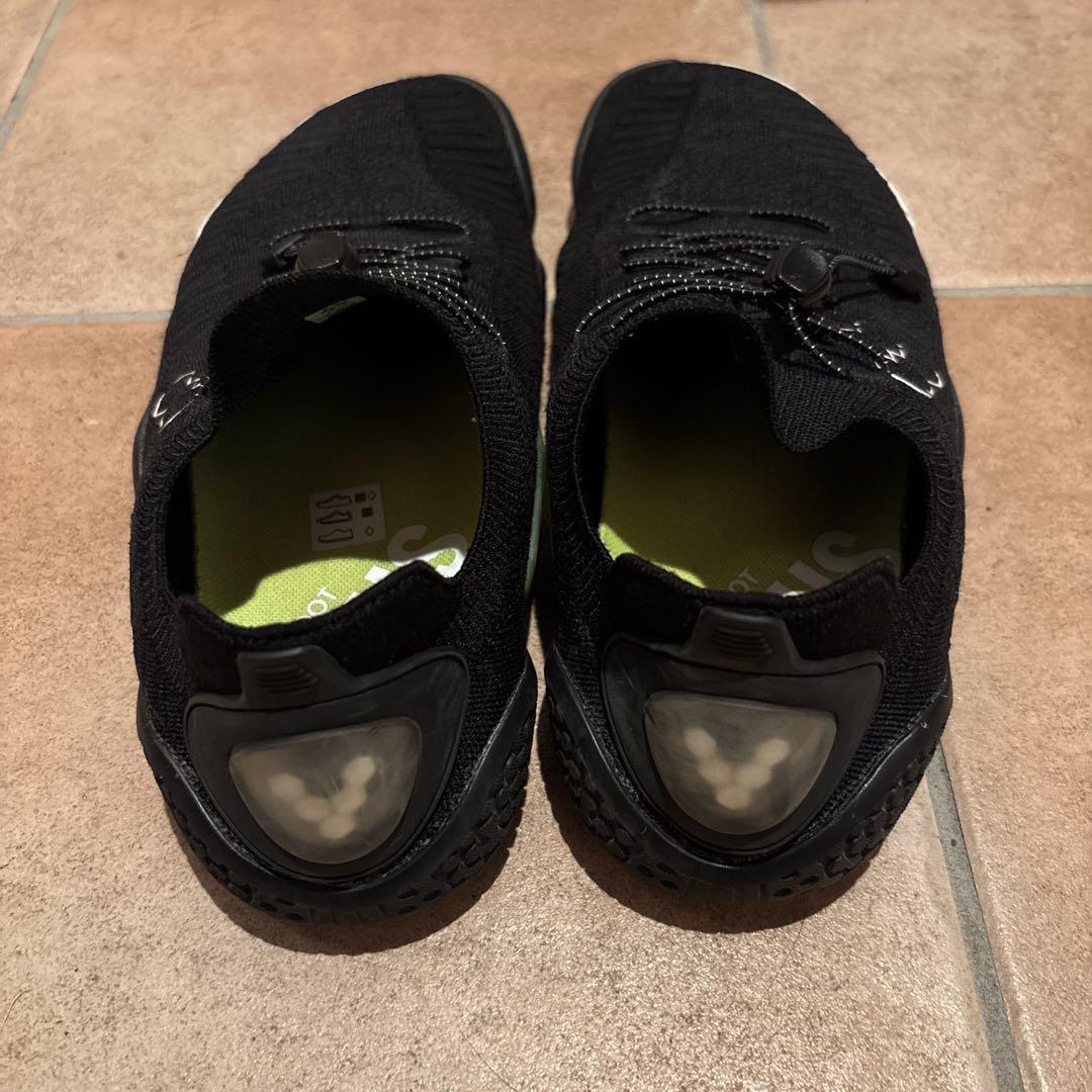 VIVOBAREFOOTモータスフレックス黒メンズ　42