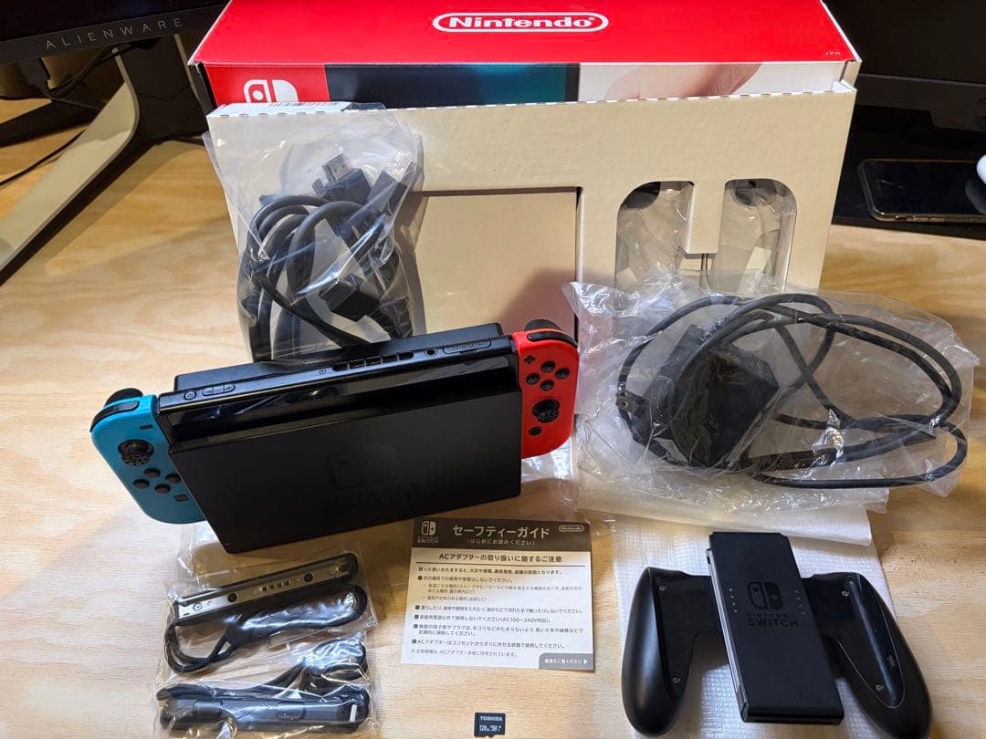 Nintendo Switch Nintendo Switch + 128GB MicroSD