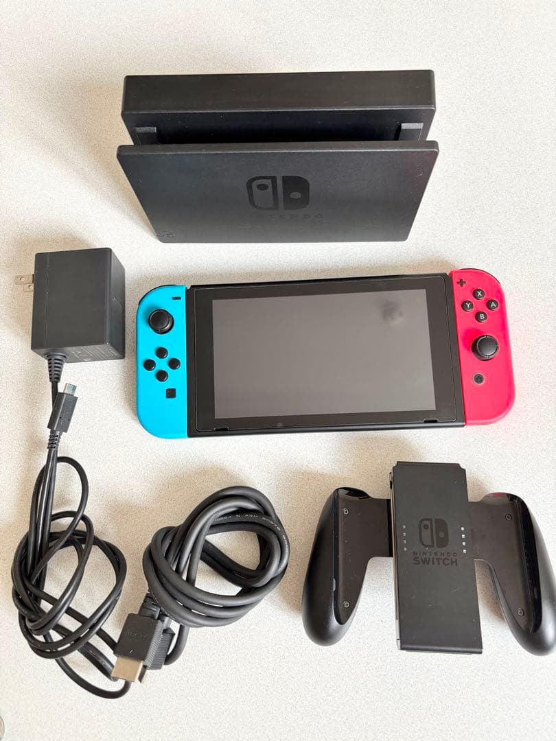 ニンテンドースイッチ 本体 青/赤 充電器付き