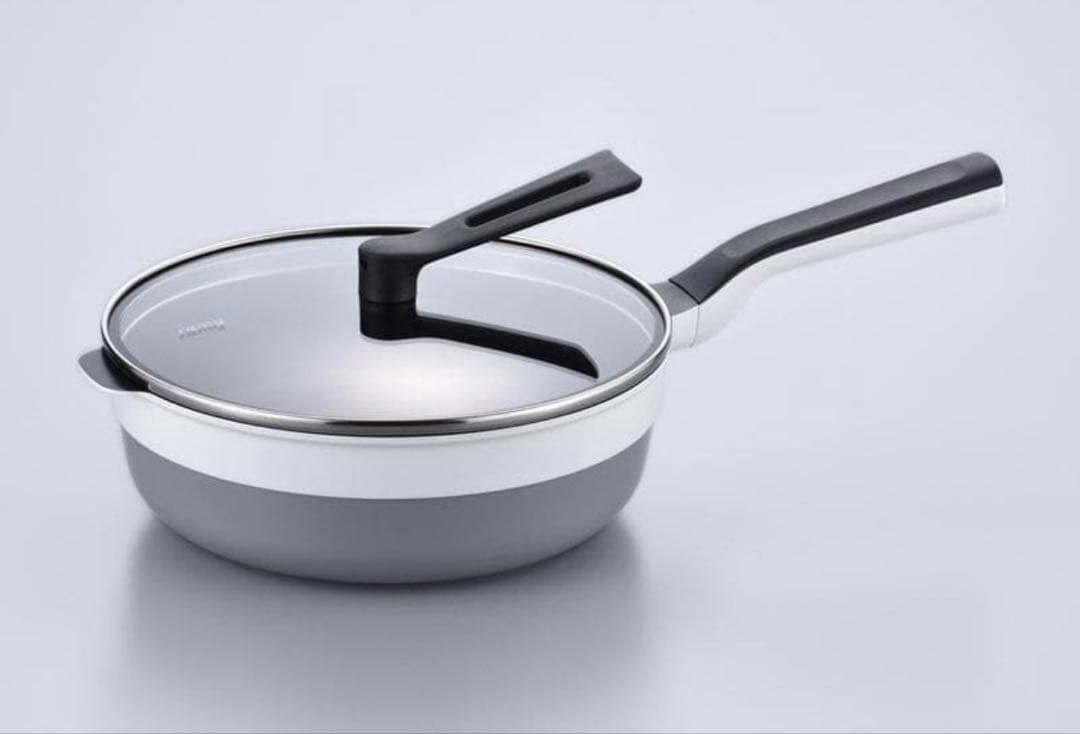 新品未使用レミパンプラス ホワイト　24cm 蓋付き