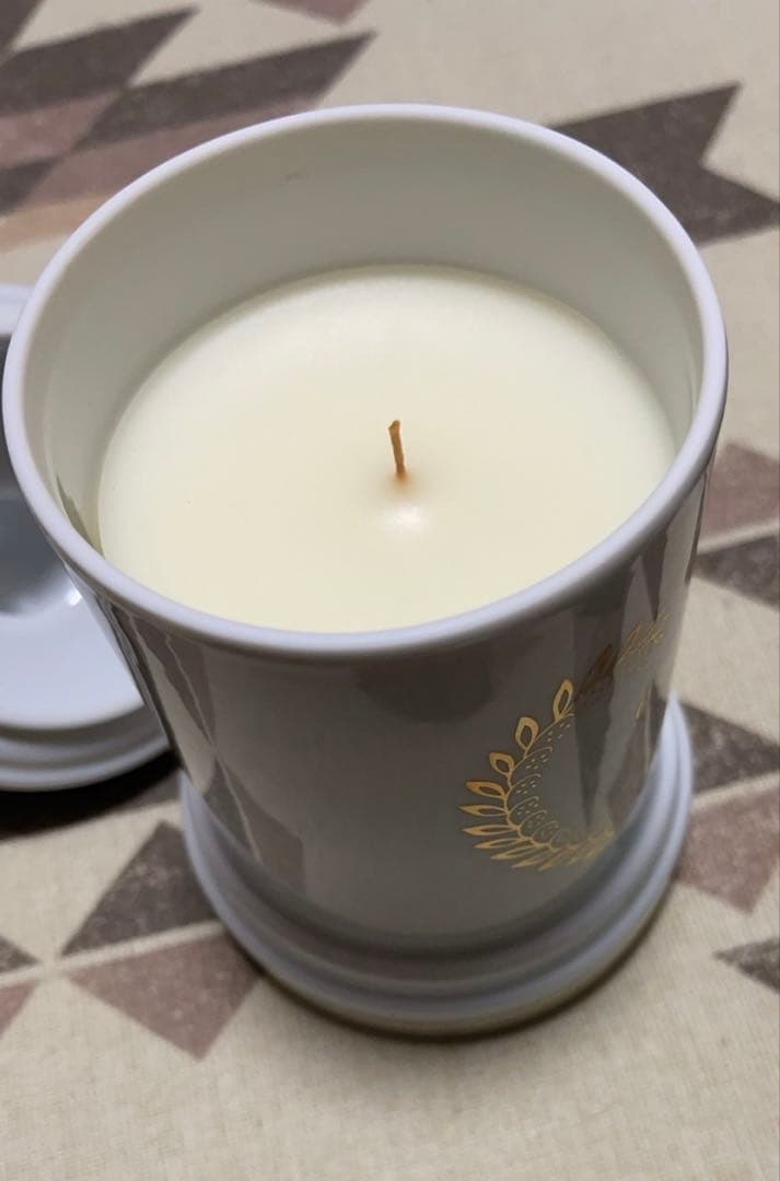 限定品　GUCCI 香り付きキャンドル