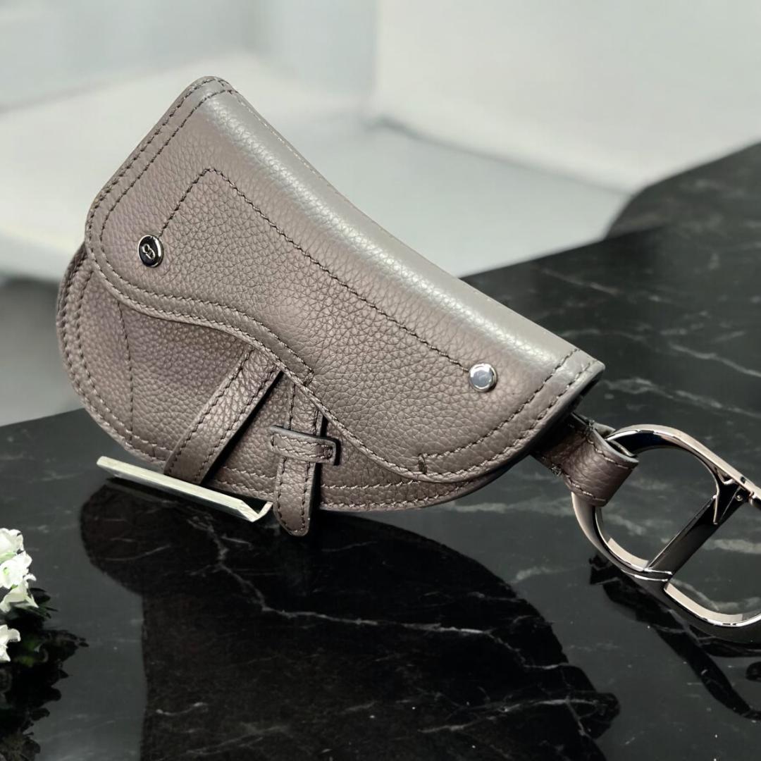 ✨極美品＆超人気品‼️✨ ディオール サドル キーホルダー ポーチ グレーカラー
