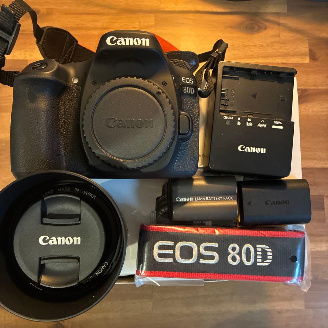 Canon EOS 80D デジタル一眼レフカメラ　50mmレンズ付き
