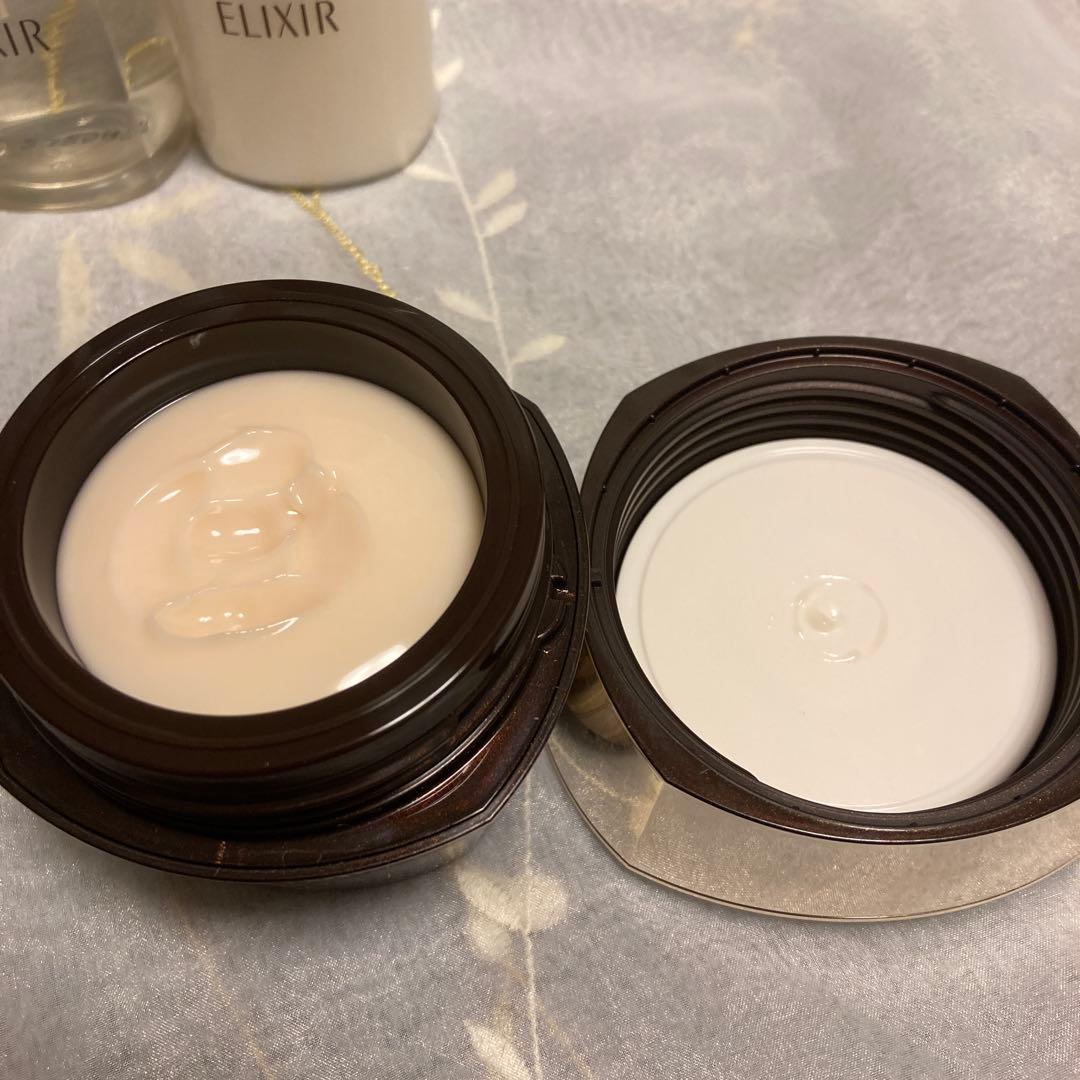 エリクシール　トータルＶファーミングクリーム、 その他