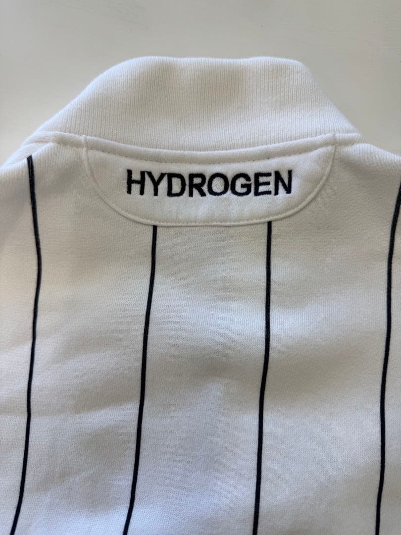 超美品　ハイドロゲン　ゴルフ　スウェット白　　　黒ストライプ　L相当