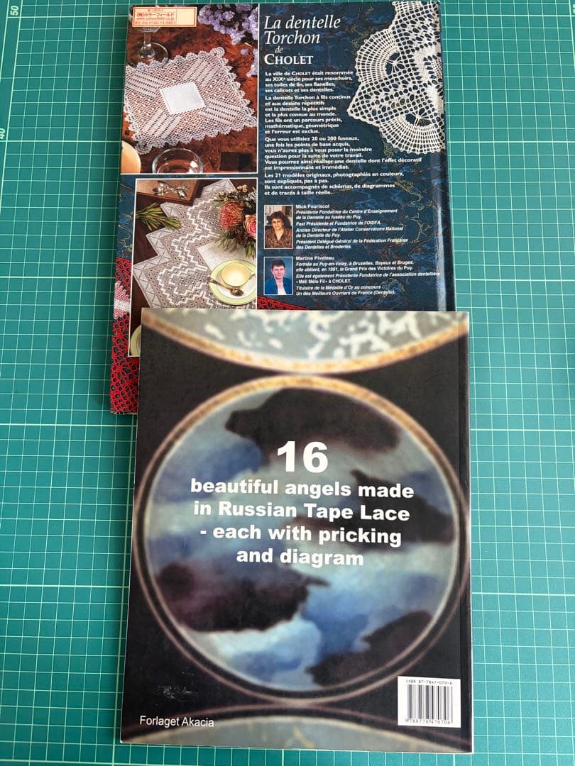 ボビンレースの洋書二冊