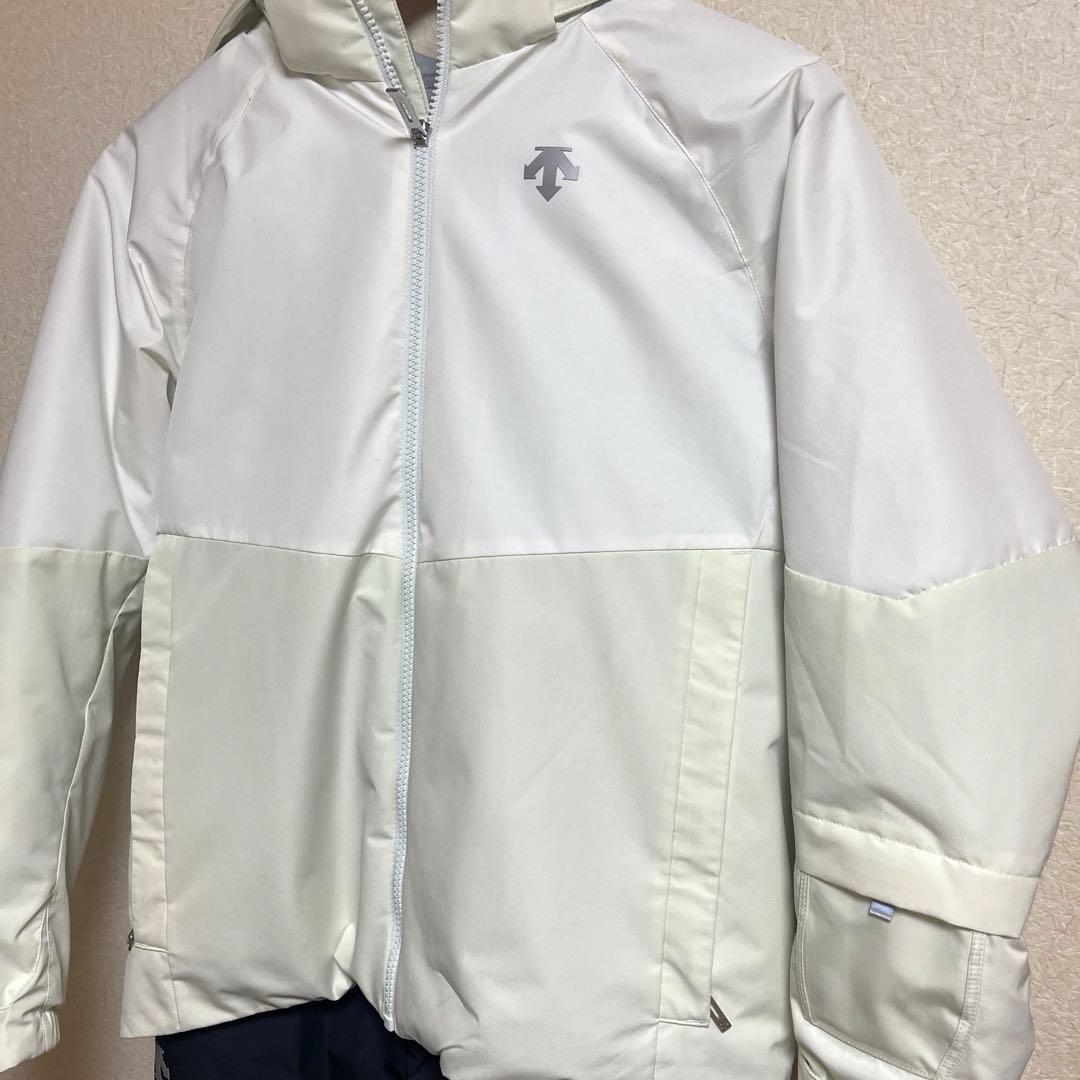 子ども用スキーウェア DESCENTE デサント　150 女の子　ホワイト