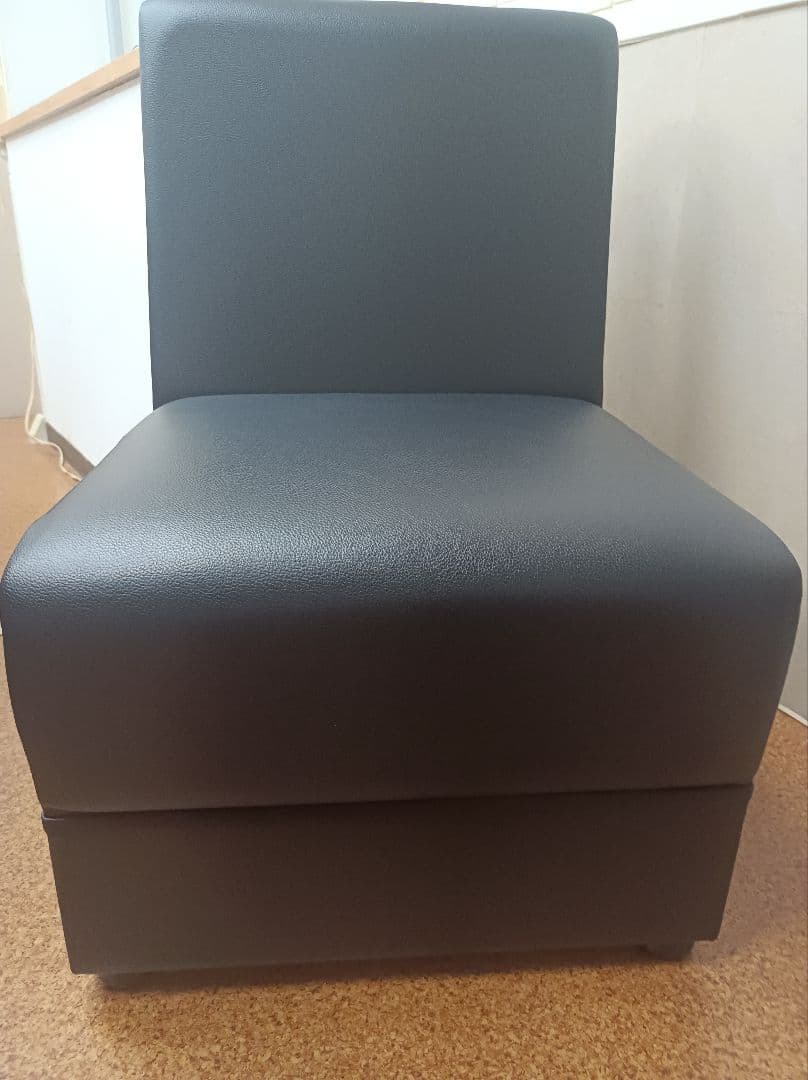 在庫残2脚　PROCEED業務用　1人掛けソファ レザー調　2脚セット（送料込）