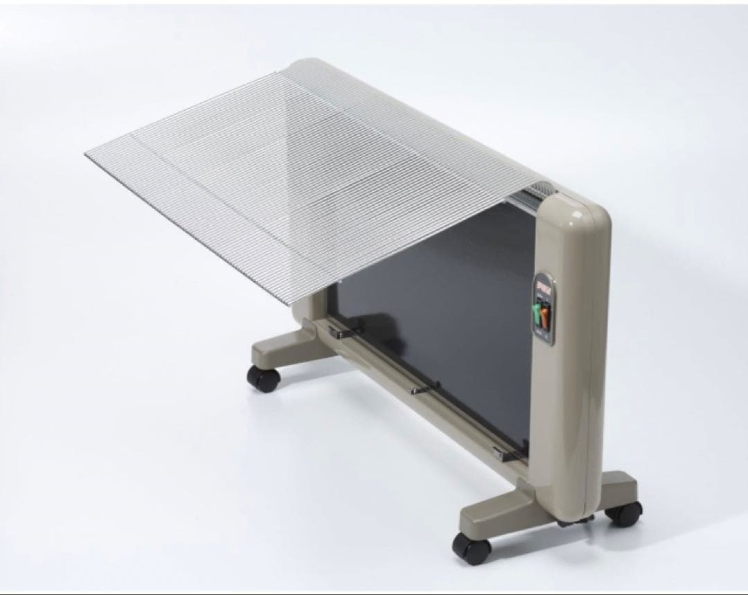 夢暖房　遠赤外線パネルヒーター 660型　キャスター付き　安全設計