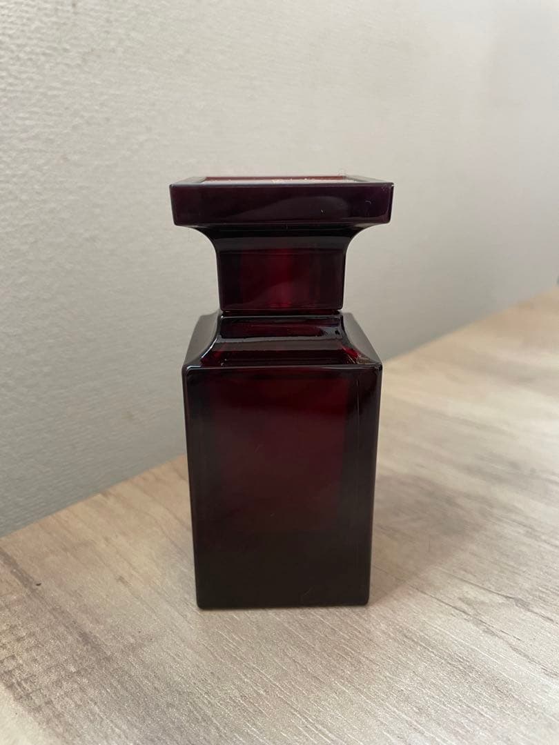 Tomfordトムフォード ジャスミンルージュ オードパルファムスプレィ50ml