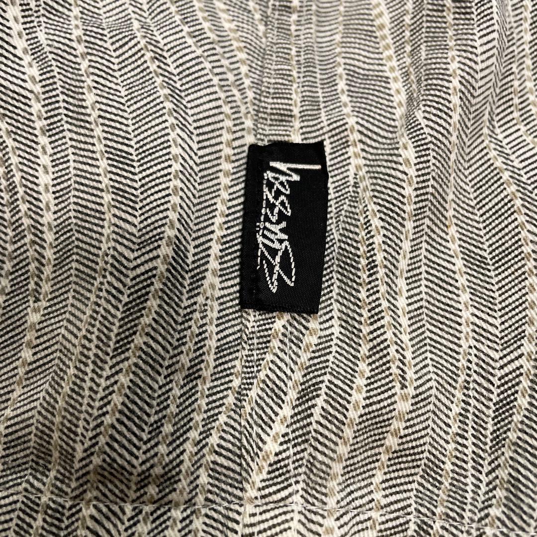 Stussy ストライプ ショートパンツ グレー