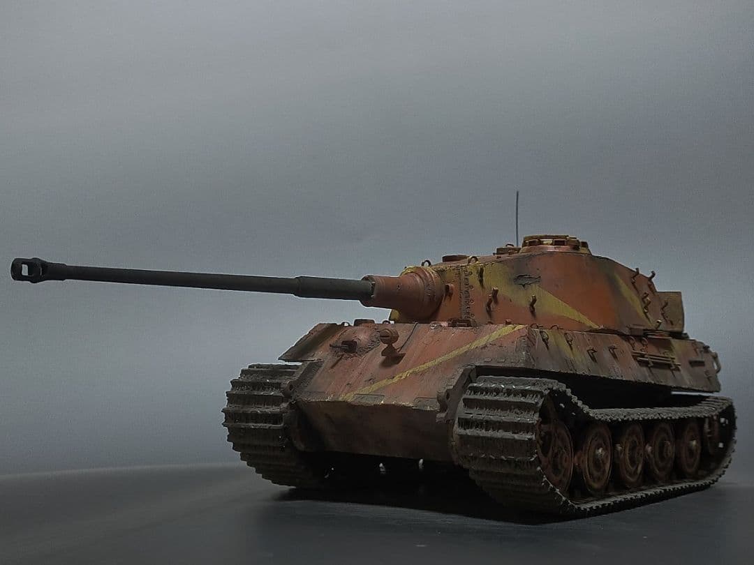 戦車模型の製作代行ページ タミヤ キングタイガー1/35