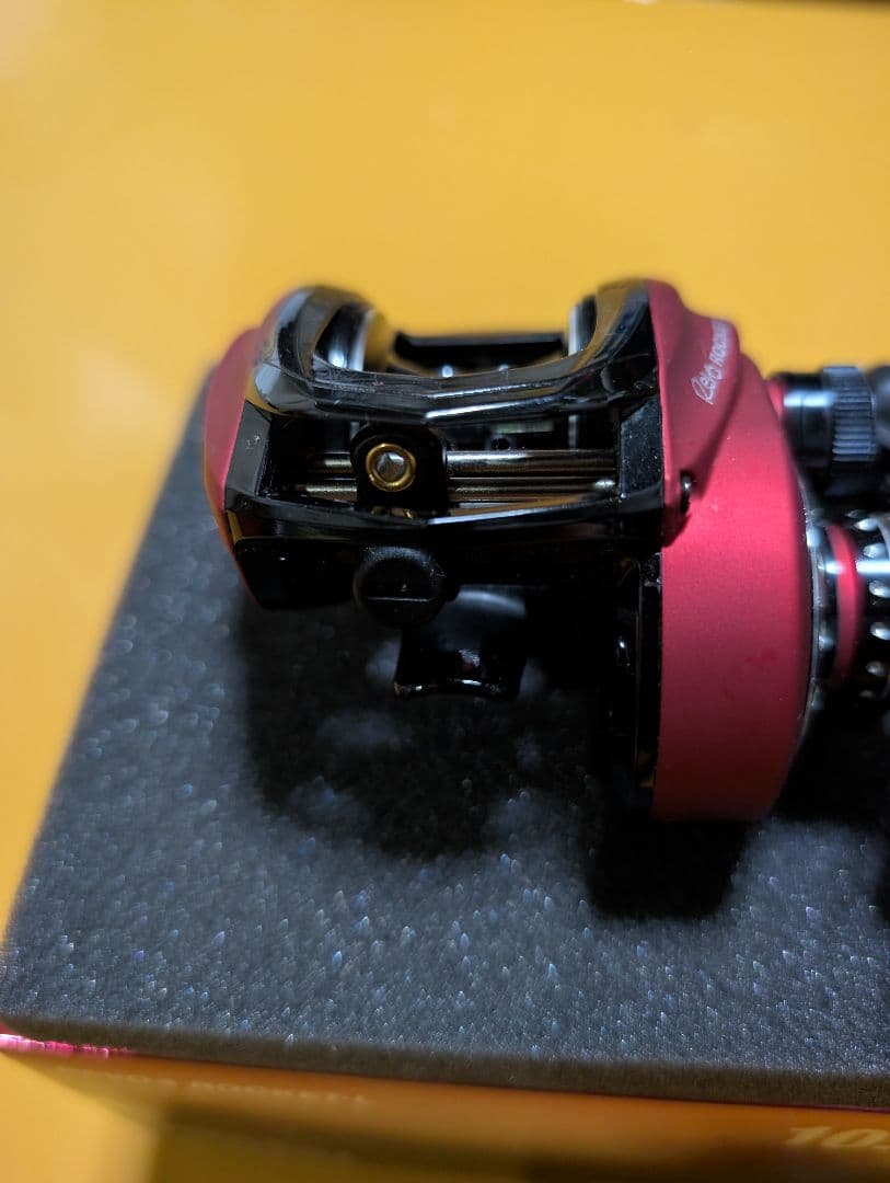 Abu Garcia　REVO4 ROCKET-L 10.1:1 レボ ロケット