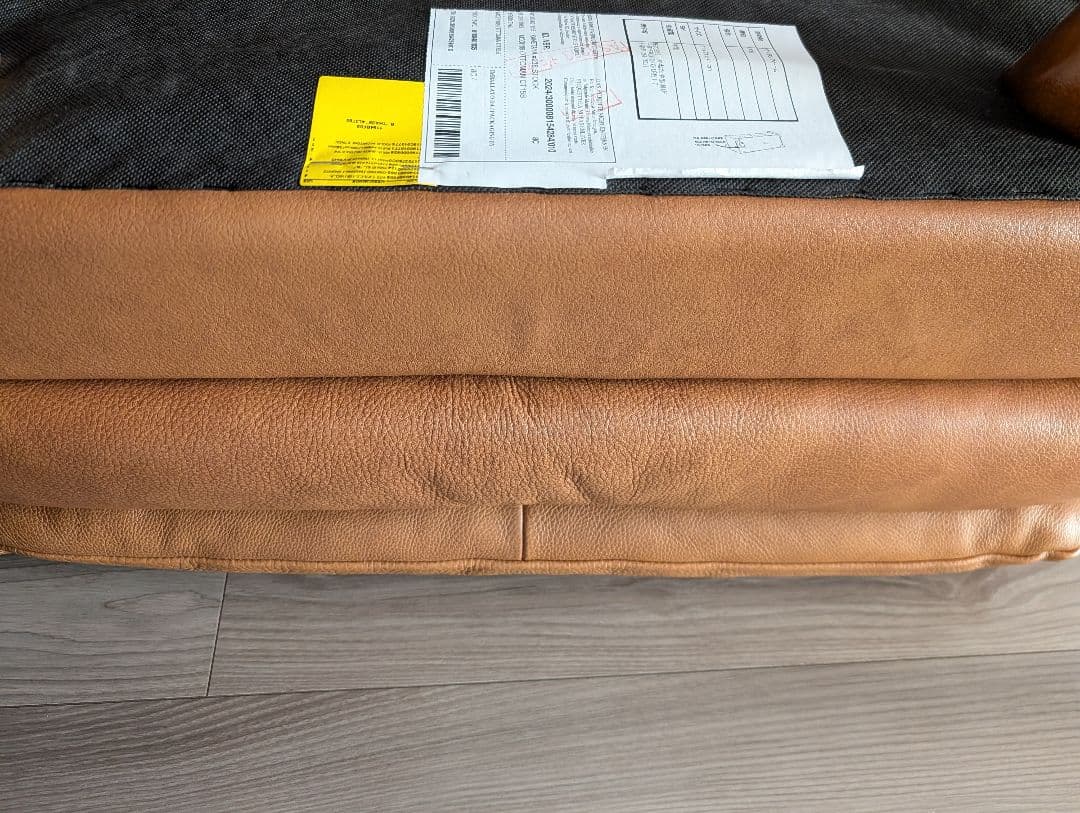 かねたや オットマン　オシリス　SP IT108 イタリア製総革 2024年購入