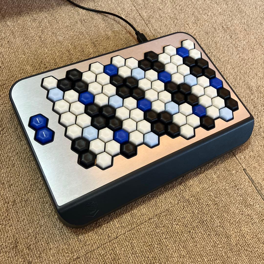 AXiS-49 MIDIコントローラー