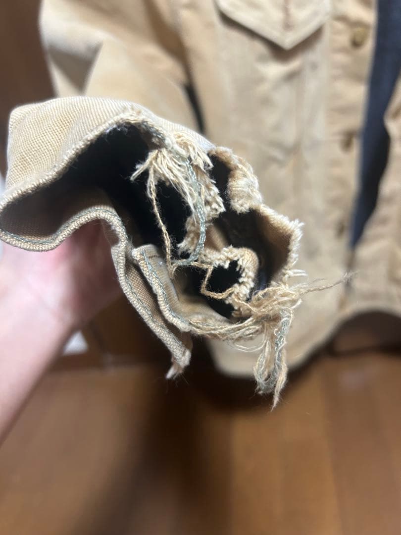 Carhartt ベージュ デトロイトジャケット