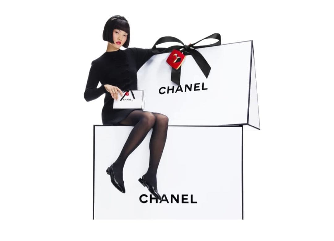 シャネル CHANEL 2026 バレンタイン チャーム 10個 ノベルティ 赤