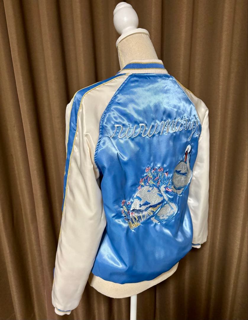 ビームス クチュール×ルル メリー花＆スワン刺繍入りスカジャン