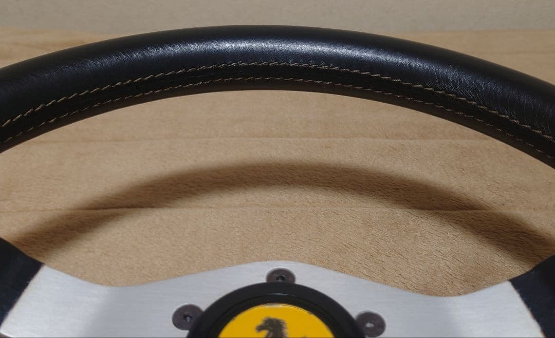 G*T様 【傷あり】モモ キャバリーノ レザーステアリング