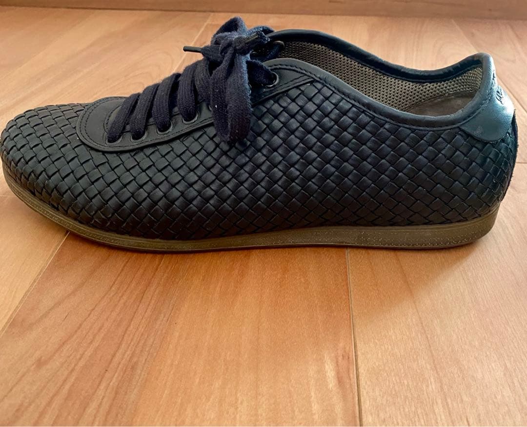 Salvatore Ferragamo ブラックメッシュレースアップシューズ