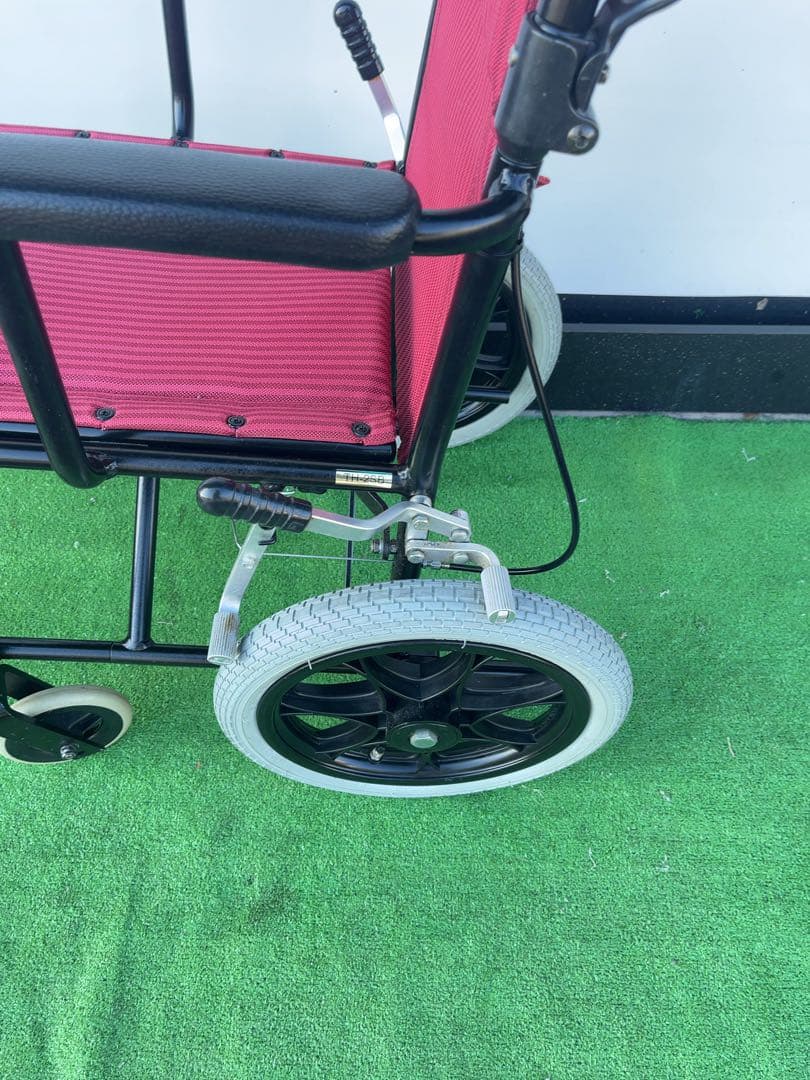 アルミ製介助用車いす TH-2SB